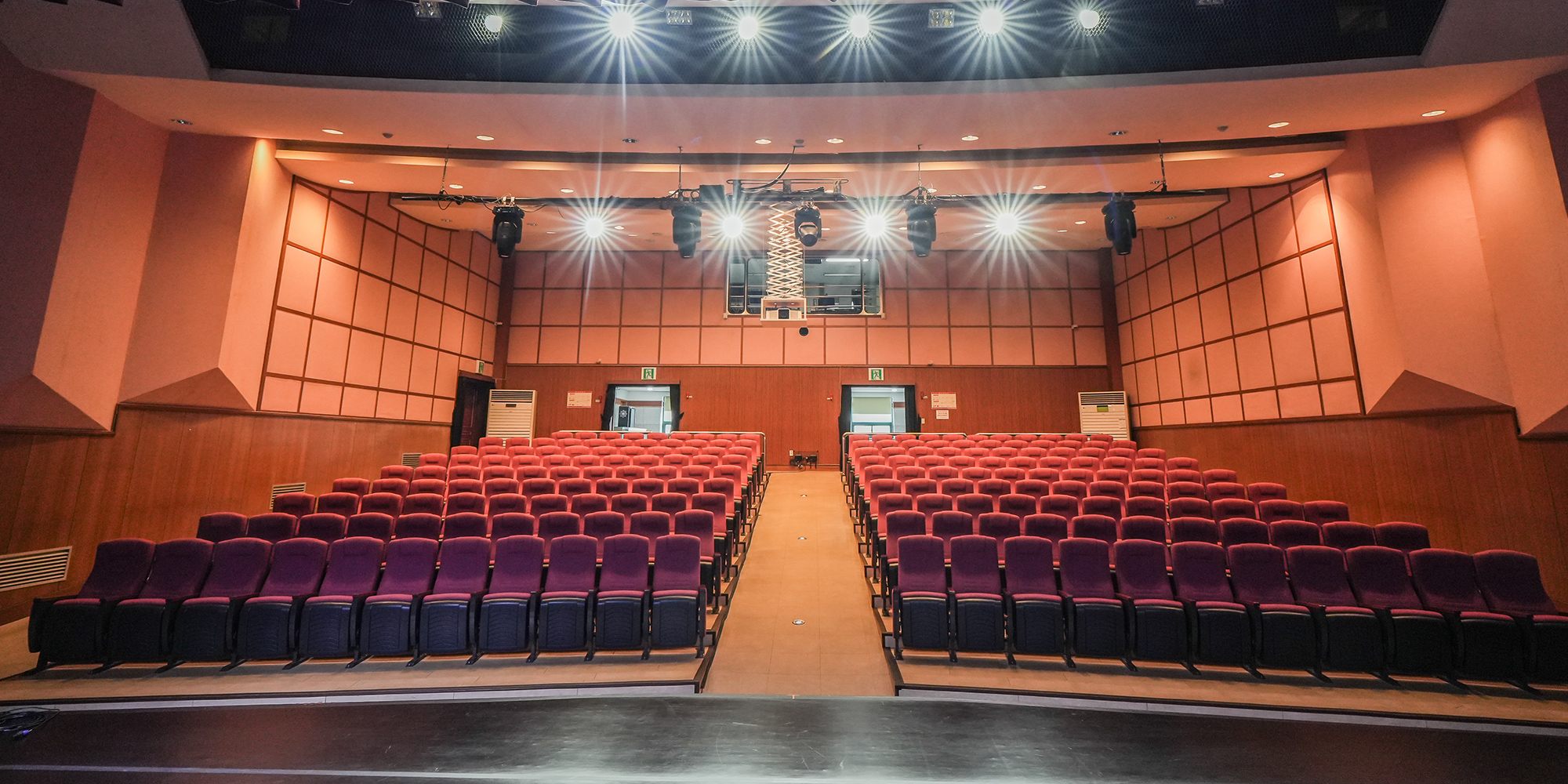 공연장 메인 이미지 3